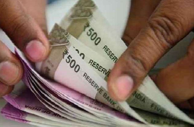 ہندوستان: ۲۰۲۶ء میں تنخواہوں میں ۱۰؍ فیصد اضافہ متوقع: رپورٹ