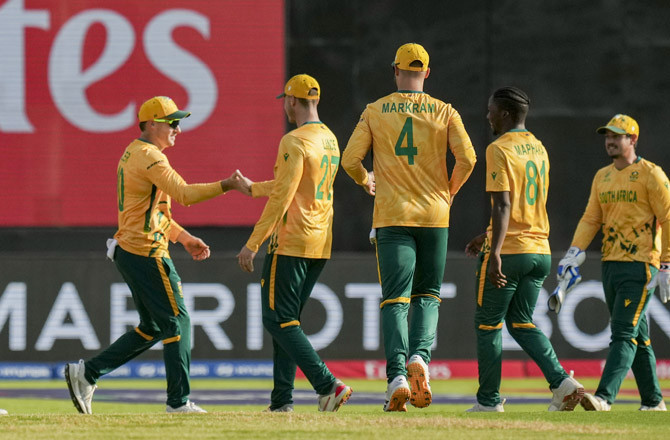 جنوبی افریقہ نے زمبابوے کو ۵؍ وکٹوں سے شکست  دے دی
