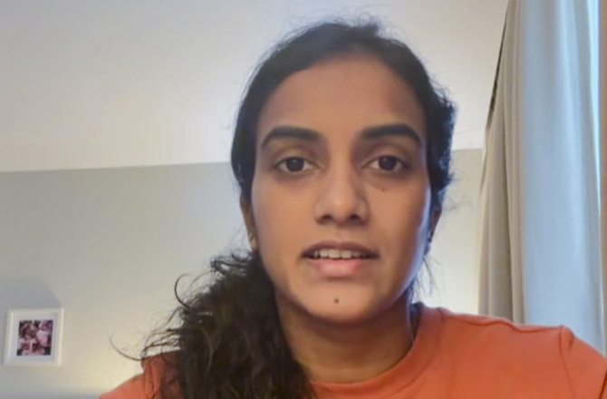 ایران۔اسرائیل کشیدگی کے دوران دبئی میں پھنسنے کا `خوفناک تجربہ، سندھُو کی روداد