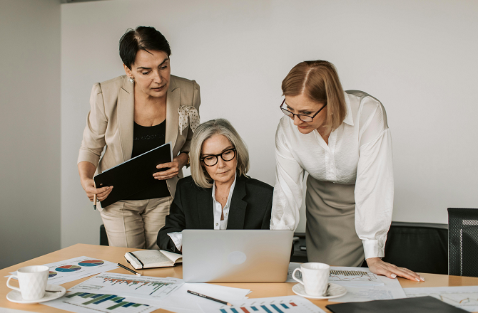 دنیا بھر کی پارلیمانوں میں خواتین کی نمائندگی صرف ۵ء۲۷؍ فیصد: رپورٹ