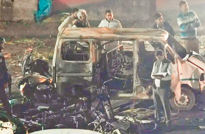 لال قلعہ کار بم دھماکہ: ڈاکٹر عمر نبی سمیت ۱۰؍ ملزموں کے خلاف چارج شیٹ داخل