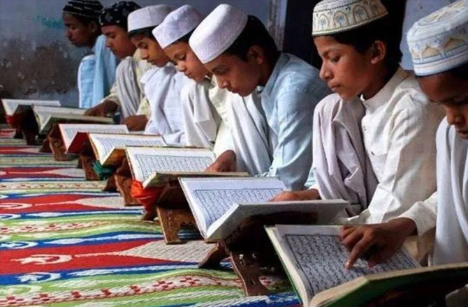 مذہبی تعلیم دینے والے اداروں کیخلاف پٹیشن پر کل سپریم کورٹ میں شنوائی