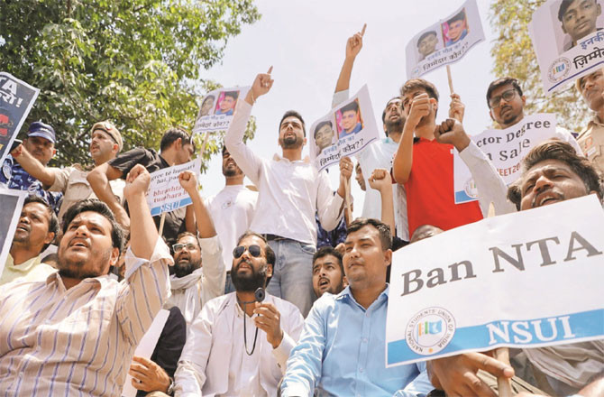   نیٹ پر سپریم کورٹ  میں سرزنش،حکومت کو تلخ سوالوں کا سامنا