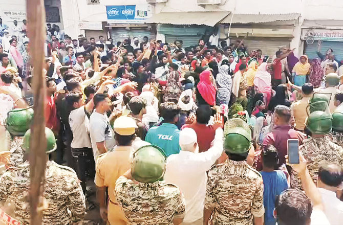بیاول : آر ایس  ایس کے جلوس کے راستے پر تنازع میں پتھراؤ 