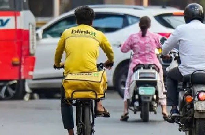 بھائندر: بلنک اِٹ کی ڈیلیوری پر سنگین سوالات، صارف کو۱۰؍ دن پرانا ایکسپائرڈ مکھن بھیجا گیا