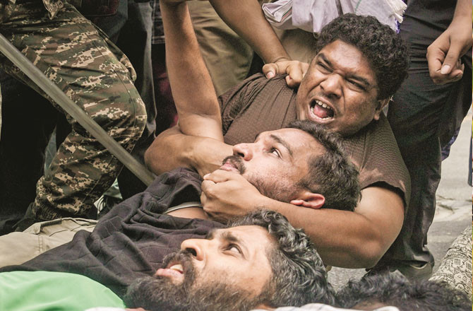 سپریم کورٹ کی ہدایت کے باوجود گرفتاریاں