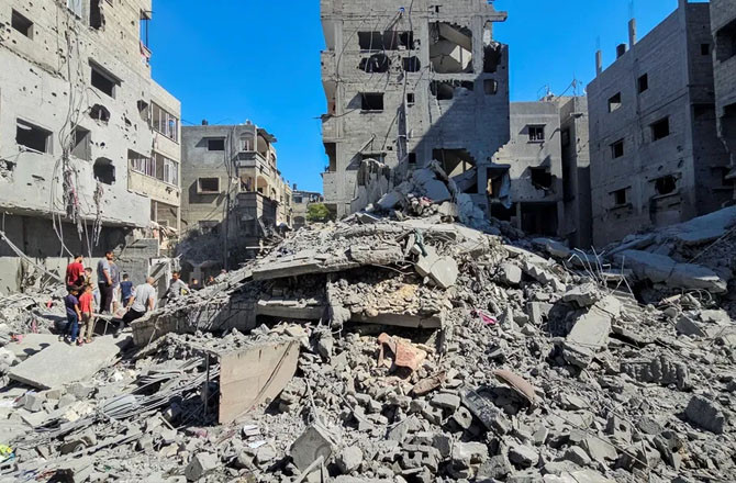 غزہ جنگ کے ۳؍ سال: غزہ کی ۸۲؍ فیصد عمارتیں جنگ سے متاثر: فلسطینی ادارہ شماریات