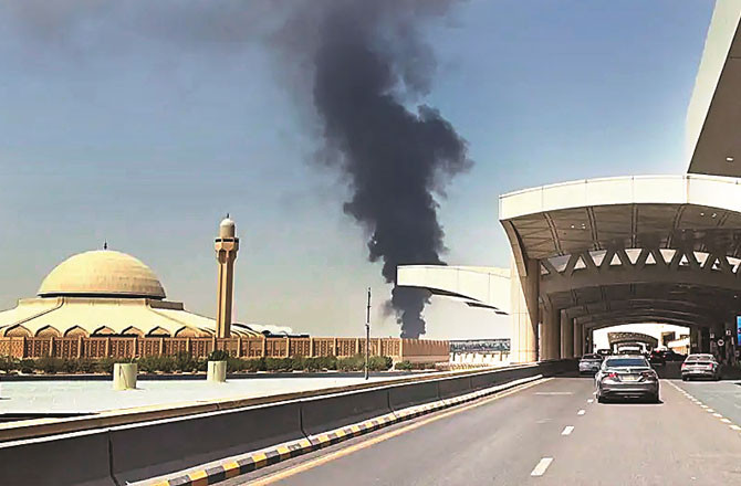 سعودی عرب کے ۲؍ہوائی اڈوں پرحوثیوں کے حملے،۳؍ جاں بحق 