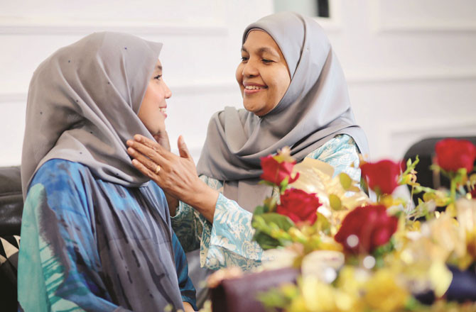 میکہ دیواروں کا نام نہیں، ماں کی موجودگی کا نام ہے