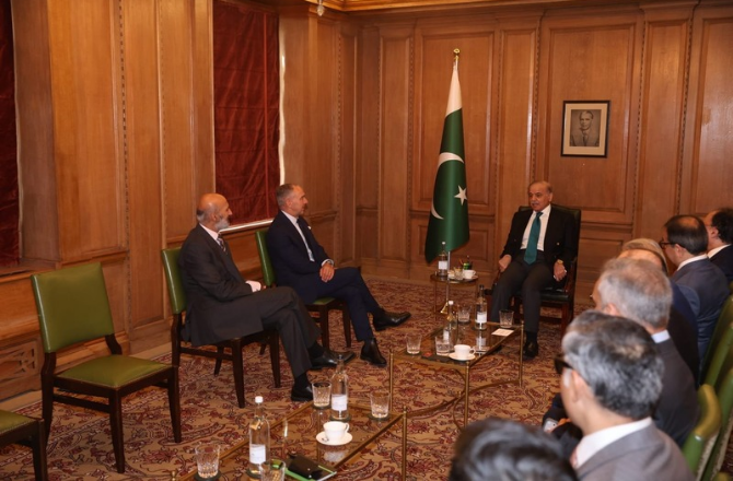 اسرائیل نواز روتھس چائلڈ اینڈ کمپنی سےملاقات پر شہباز شریف پر شدید تنقید، صارفین نے’یہودی ایجنٹ‘ کہا