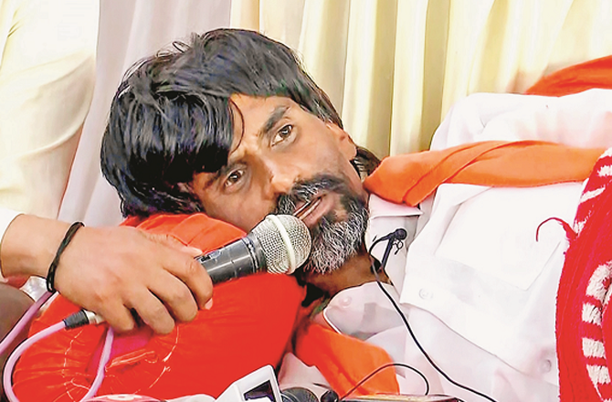 منوج جرنگے ممبئی آئیں گے، بھوک ہڑتال کا اعلان 