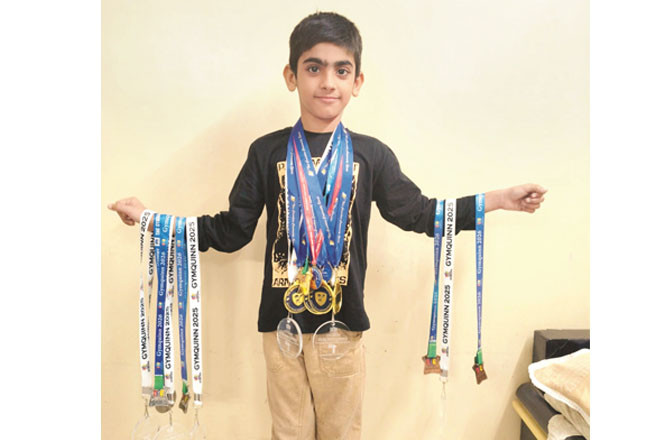 ملئے، مدنپورہ کے گولڈن بوائے محمد حسنین سے 