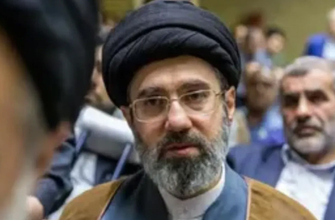 ایرانی رہنما مجتبیٰ خامنہ ای سے منسلک لندن پینٹ ہاؤسیز فروخت کے لیے پیش 