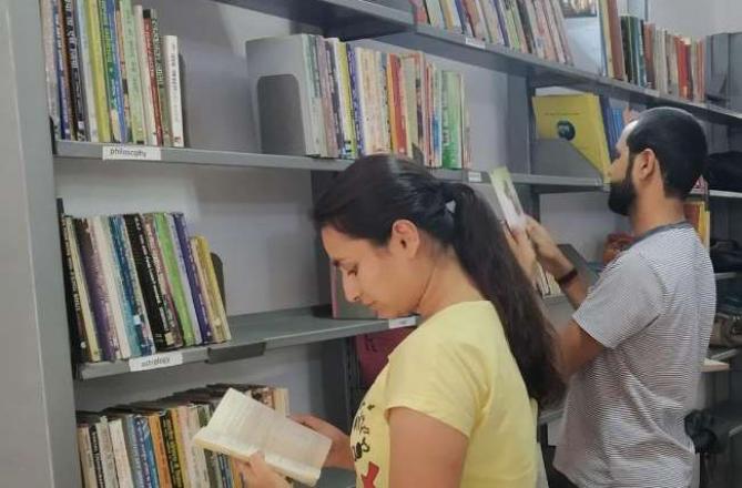 حقیقی ادب اور ادیب گوشہ نشین ہو تے جارہے ہیں۔ جاگرن