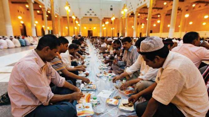 روزہ اسلام کے ۵؍ بنیادی ارکان میں سے ایک ہے۔ جاگرن