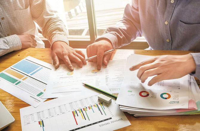 پروجیکٹ رپورٹ کسی بھی بزنس کی بنیادی دستاویز ہوتی ہے۔