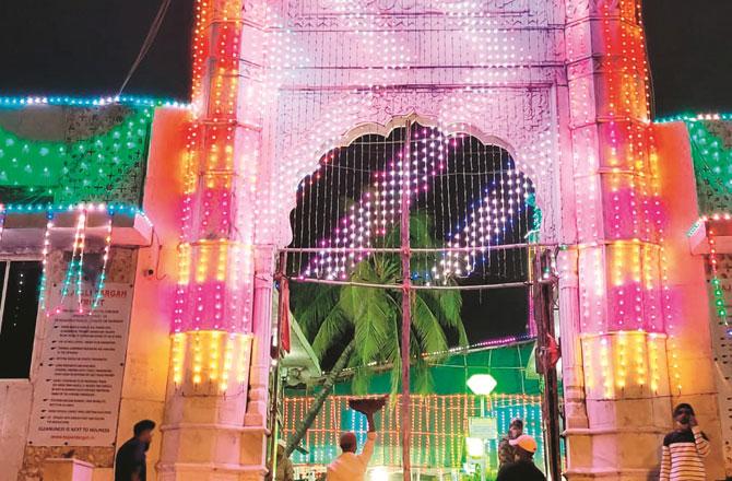 Haji Ali Dargah - Pic : Inquilab