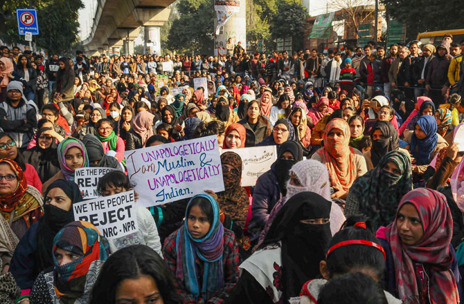 جامعہ ملیہ اسلامیہ میں ۱۱؍ جنوری کو شہریت ترمیمی قانون ، این آر سی اور این پی آر کیخلاف احتجاج ۔ تصویر : پی ٹی آئی