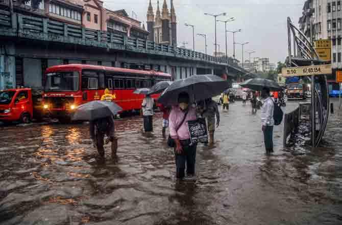 Mumbai Rain - Pic : PTI