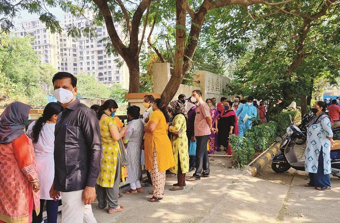 Crowds of teachers can be seen at one of the centers to check the code.Picture :Inquilab