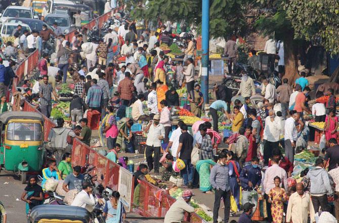 Surat Market - Pic : PTI