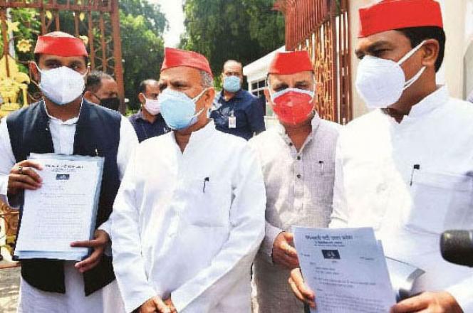 SamajWadi leaders come out after meeting the governor.Picture. Picture:INN