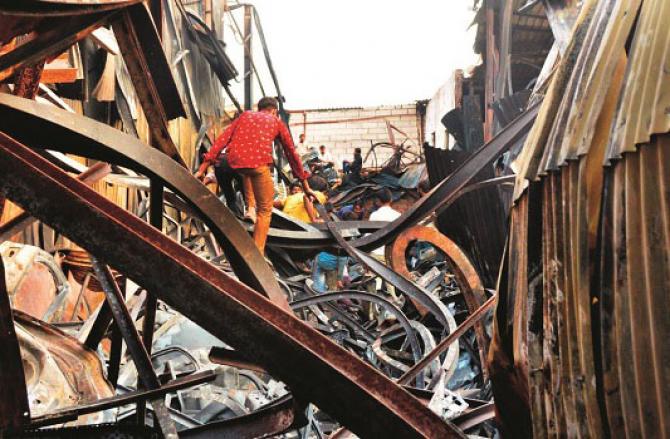 Warehouse destroyed in scrap market fire.Picture: Inqilab, Syed Sameer Abidi