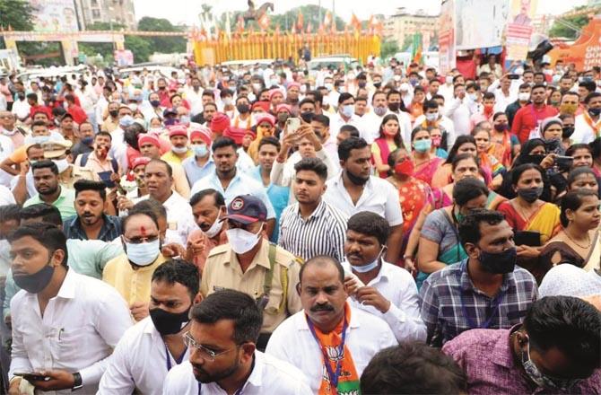 A scene from the Jan Ashirwad Yatra of Union Minister of State for Panchayati Raj Kapil Patil.Picture:Inquilab