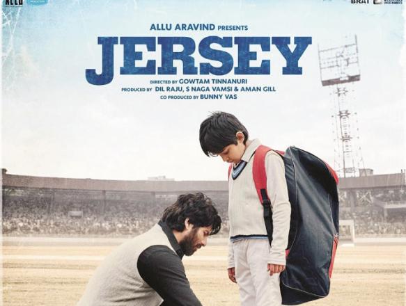 Shahid Kapoor and Ronit Kamra in the new poster of the movie Jersey.Picture:INN