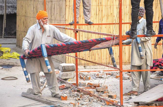 Empty the tents that the farmers had made their home. (PTI)