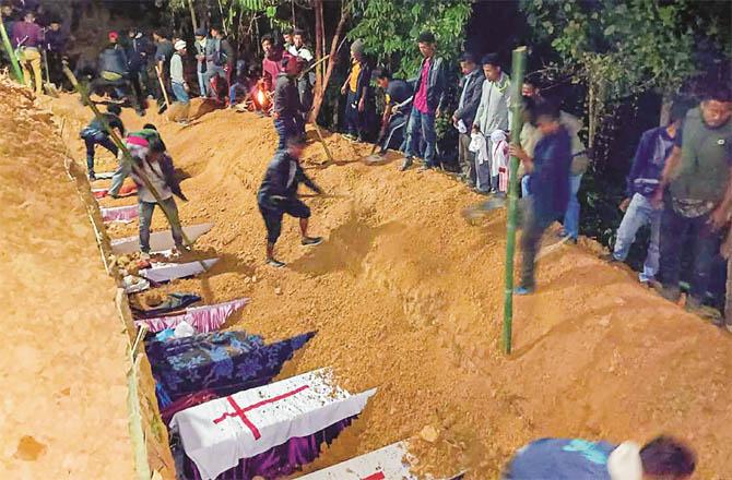 Corpses of Nagaland victims buriedCorpses of Nagaland victims buried