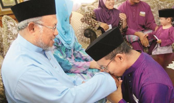 Elders in training children and improving their thinking, morals and affairs.Picture:INN