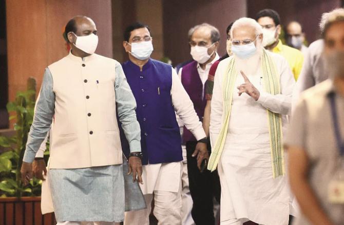 Prime Minister Modi and other leaders before the start of the all-party meeting..Picture:INN