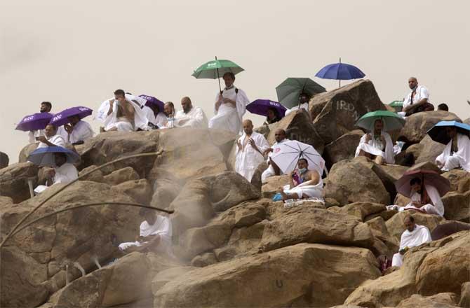 Pilgrims from all over the world in Saudi Arabia praying on Mount Mercy after Waqf Arafa.Picture: PTI