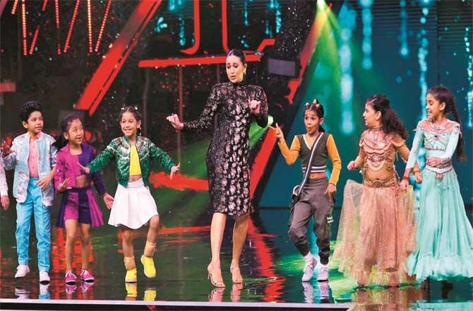 Karisma Kapoor can be seen dancing with the children.Picture:PTI