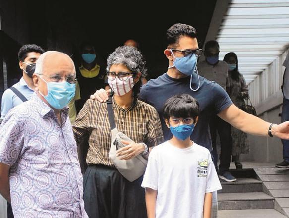 Aamir Khan and Kiran Rao with their son Azad.Picture:INN