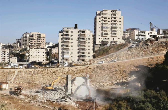 Demolition of Palestinian homes and forced construction of Jewish colonies in Jerusalem continues (Photo: Agency)