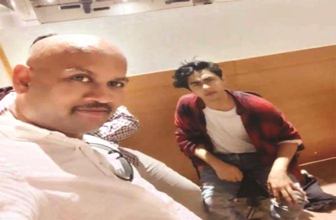 After Gosavi`s selfie with Aryan Khan went viral, the truth about Gosavi has started coming to light