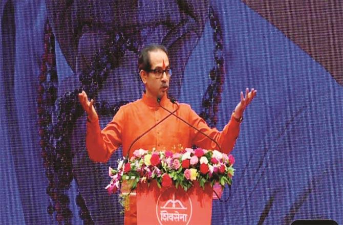 Chief Minister uddhav Thackeray enthusiastically addressed the party`s traditional Dussehra rally