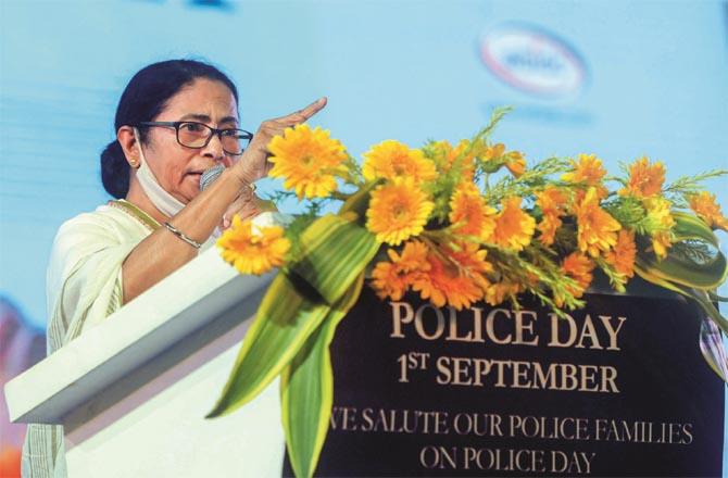 The Mamata government is taking iron from the Center under the pretext of CBI. (Photo: PTI)