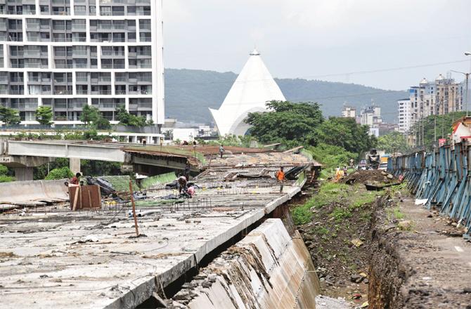 The construction work of Katai Naka-Aeroli Bridge is being done vigorously. This will provide relief to the motorists in the future.