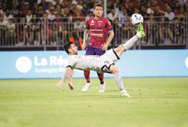 Lionel Messi can be seen performing a bicycle kick during the match.Picture:INN