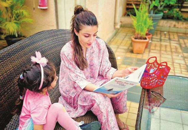 Soha Ali Khan with her daughter.Picture:INN