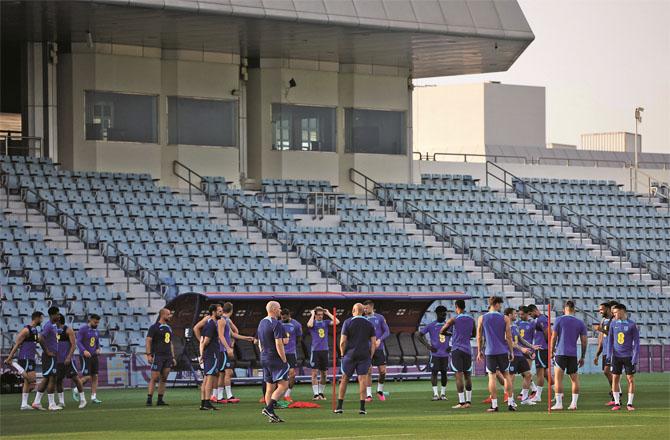 England players are putting the finishing touches to practice; Photo: INN