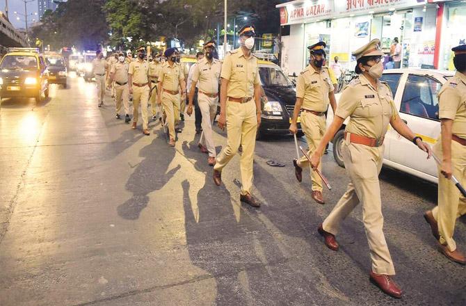 Mumbai police personnel have been instructed to be fully alert (file photo).