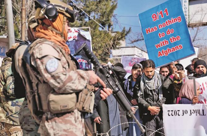 People in Kabul protest against US decision. Picture: PTI