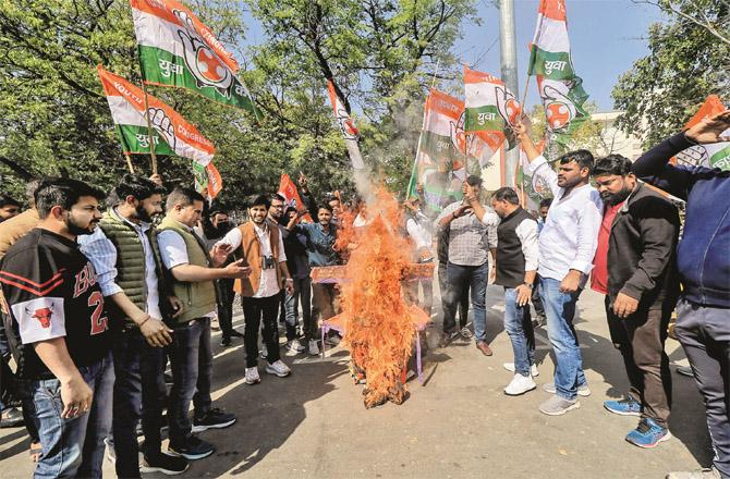 Youth Congress protests outside Collectorate Circle in Jaipur.Picture:INN