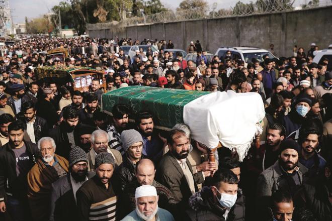  Pictures of the funeral procession of the deceased in Murree in which a large number of people can be seen..Picture:INN