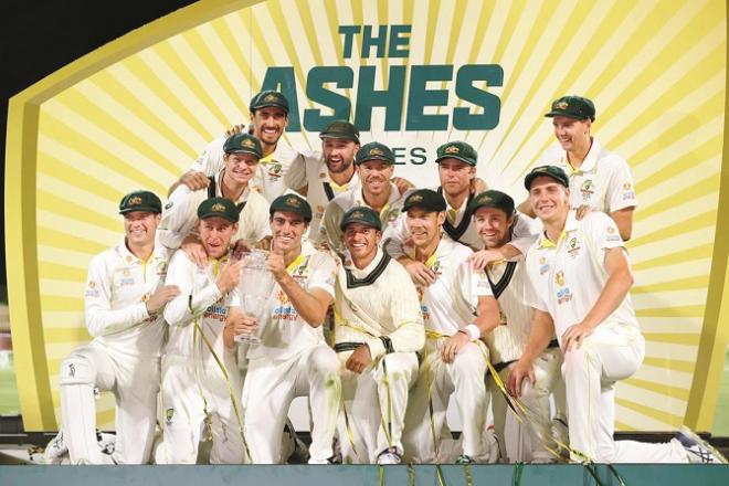 Australia`s winning team excited after receiving the trophy.Picture:INN