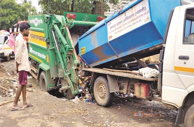 Garbage collection vehicles are charged only Rs.1 per annum from the contractors.